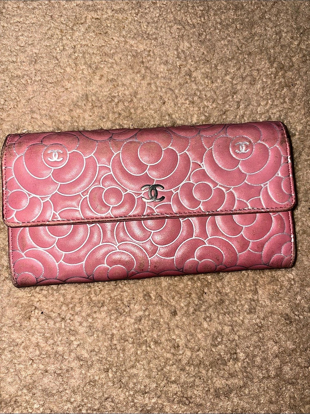 Authentic Chanel Camellia Floral Wallet in Pink